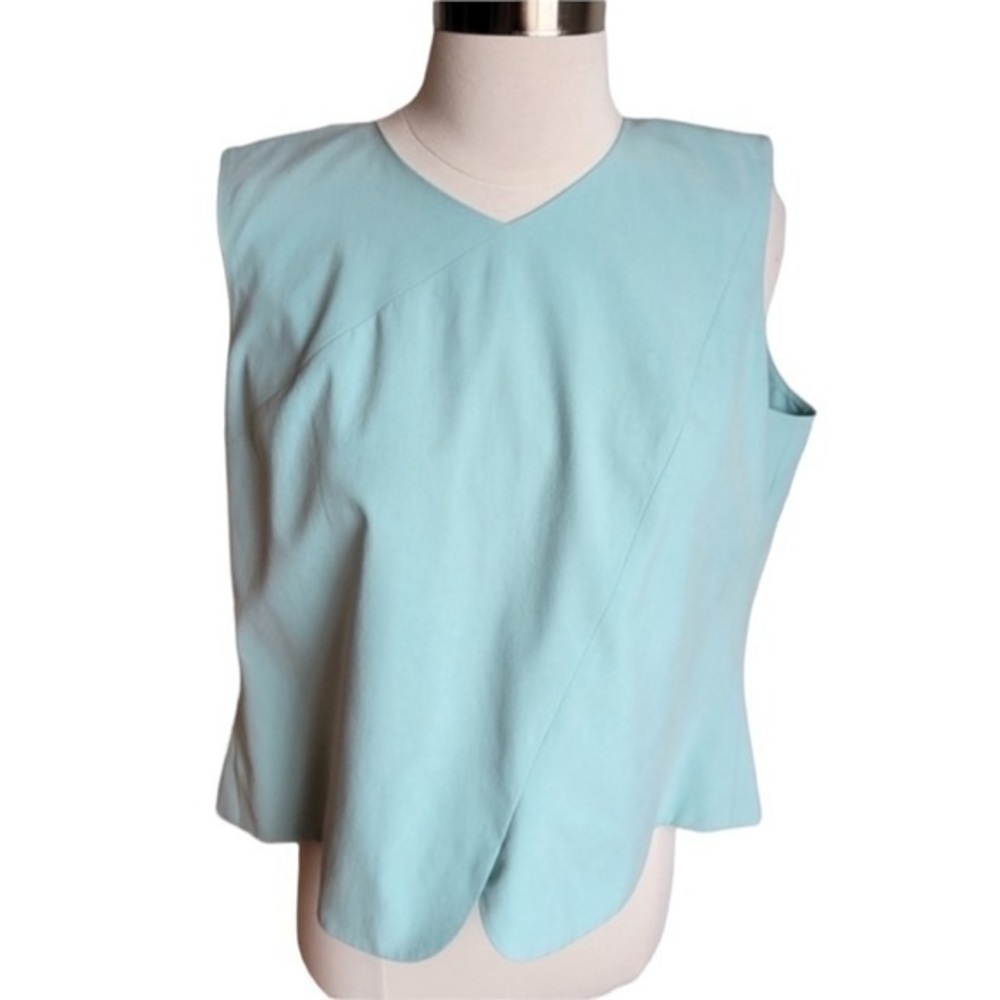 Saks Fifth Avenue Folio Shell
